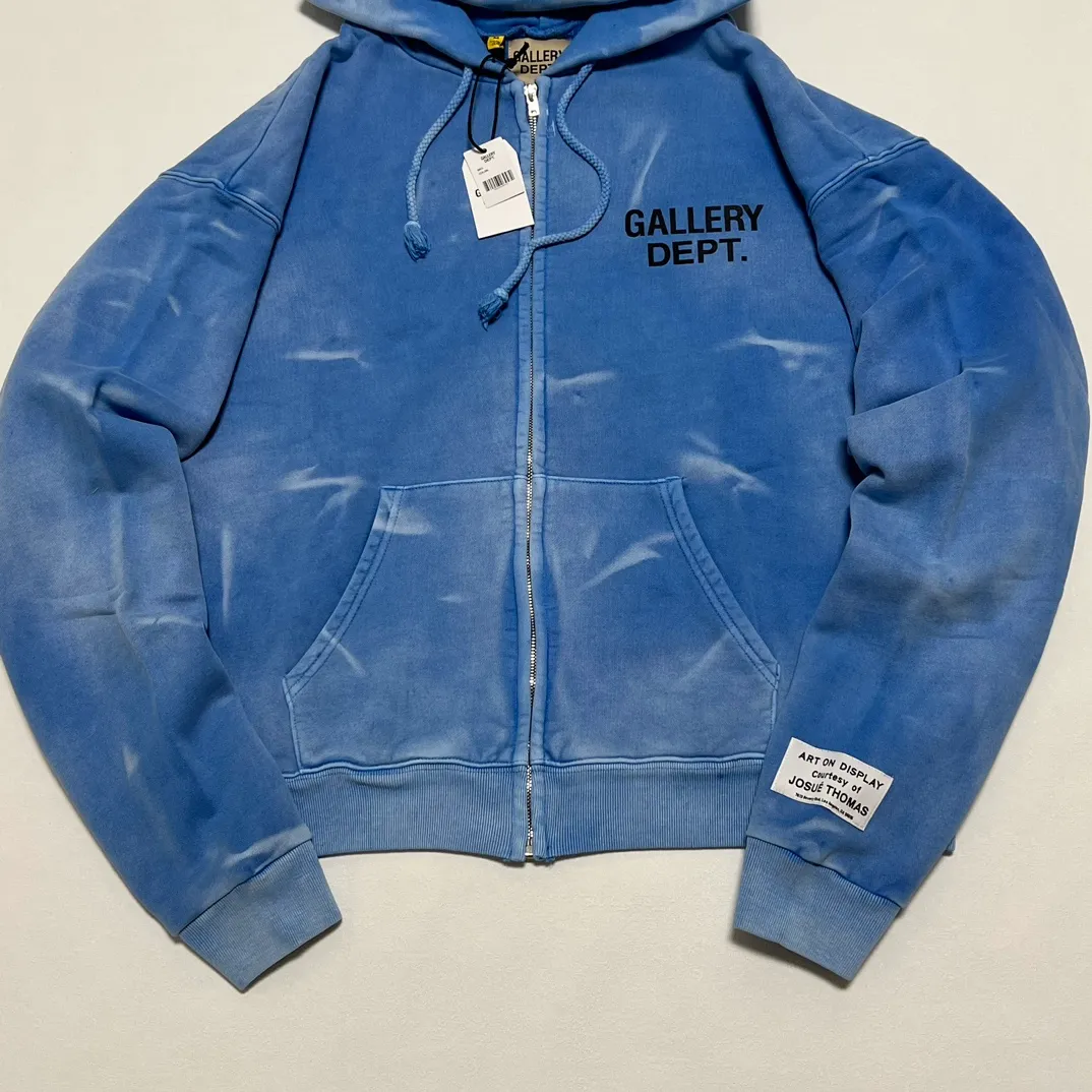 GALLERY DEPT. SUN FADED ENGLISH LOGO ZIP UP/BLUE Sun-washed blue water ripple English zipper hoodie Washed blue S-XL Ready-to-wear dyeing Hand-sewn heavy-weight horsetail fading Super-heavy washing Hand-hanging holes Bones frayed and whitened Mold customization with G LOGO zipper Correct accessories!